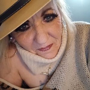 Meet your Posher, Joyce